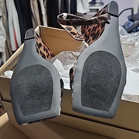 Steve Madden Leopard platform sandal - Picture 2 of 4
